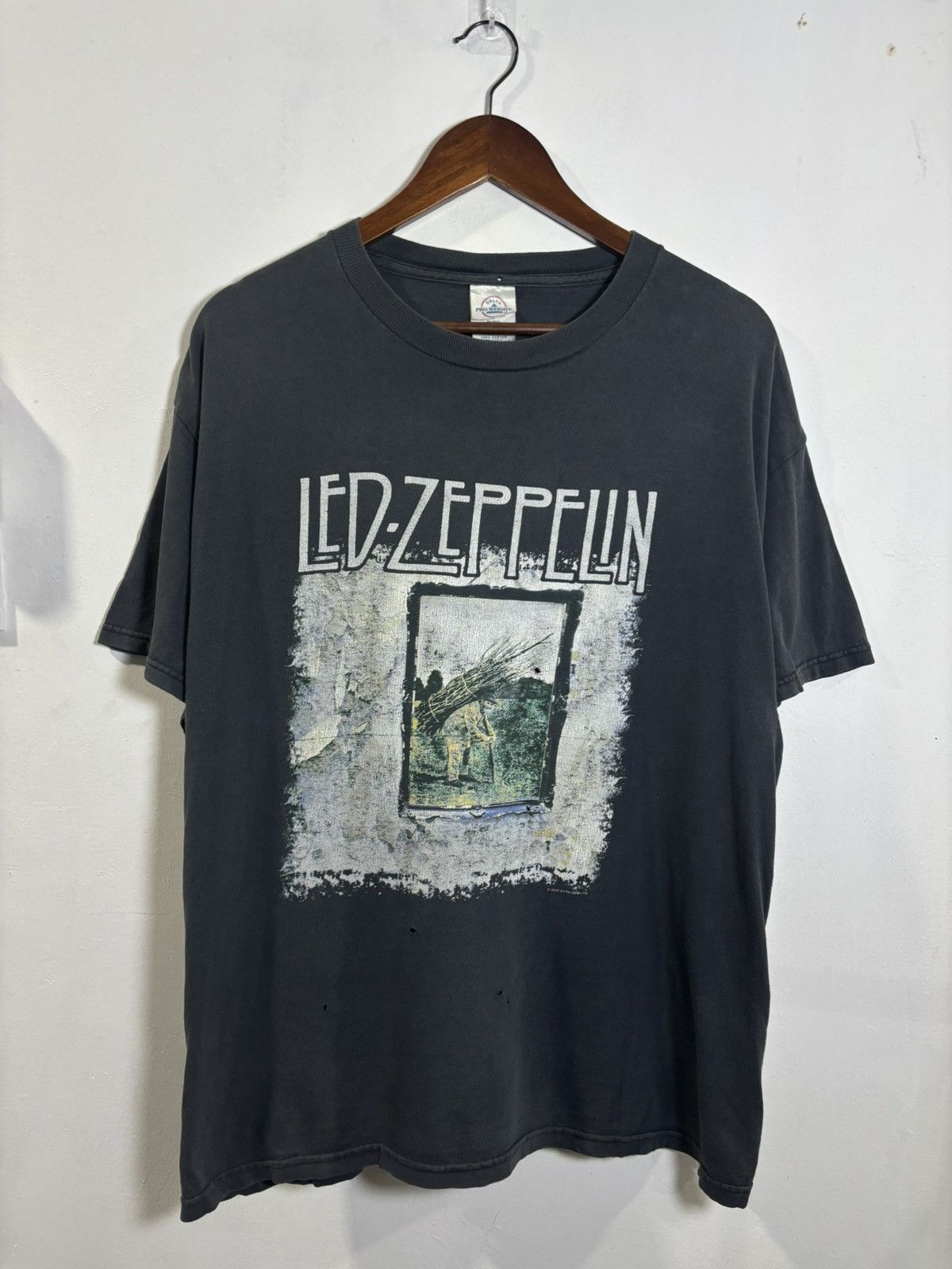 Led Zeppelin Vintage Vintage Led Zeppelin Unisex T-shirt, Sweatshirt, Hoodie (1)