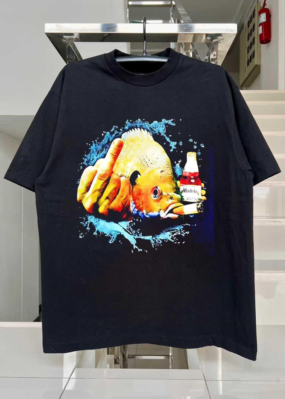 Angry Fish Giving The Finger Smoking Cigar Drinking Modelo T-Shirt