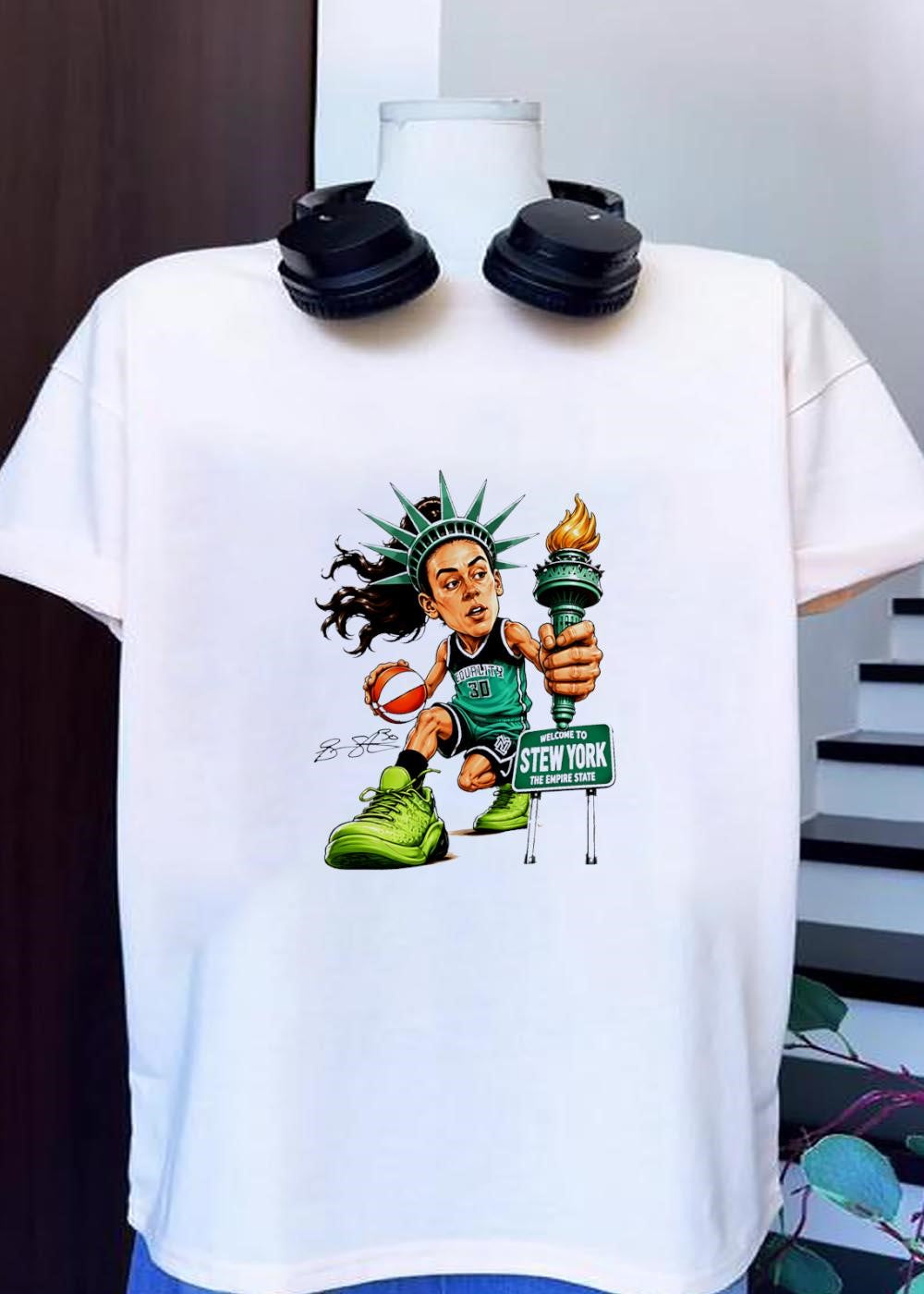 Breanna Stewart Statue of Liberty Playing Basketball Equality 30 Welcome to Stew York The Empire State T-Shirt