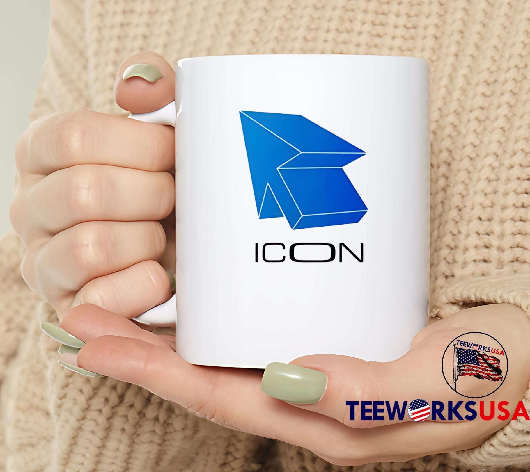Icon 3D arrow geometric logo brand shirt