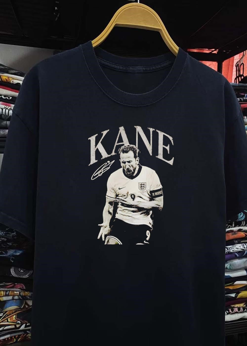 Kane Signature Harry Kane Roaring England Shirt