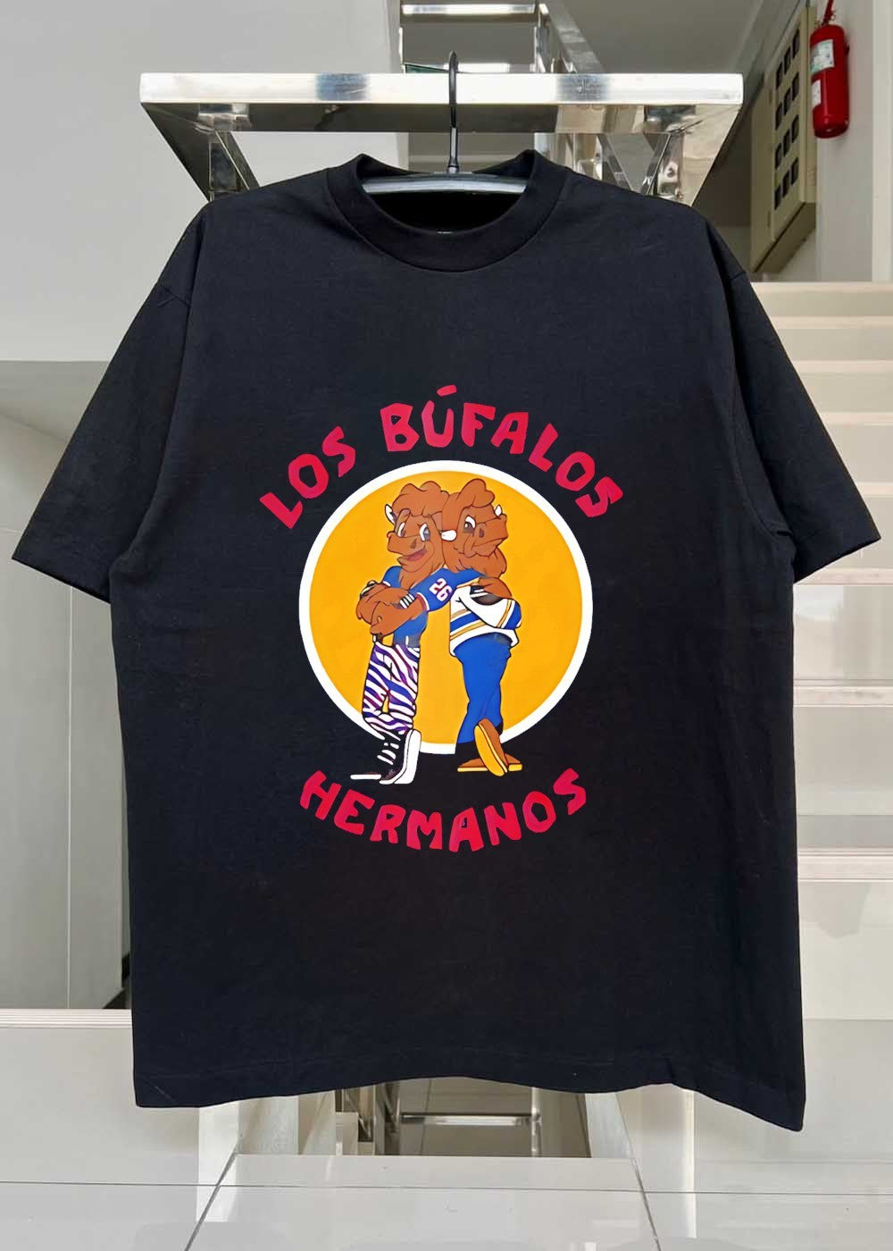 Los Búfalos Hermanos Buffalo Cartoon Brothers Back to Back T-Shirt