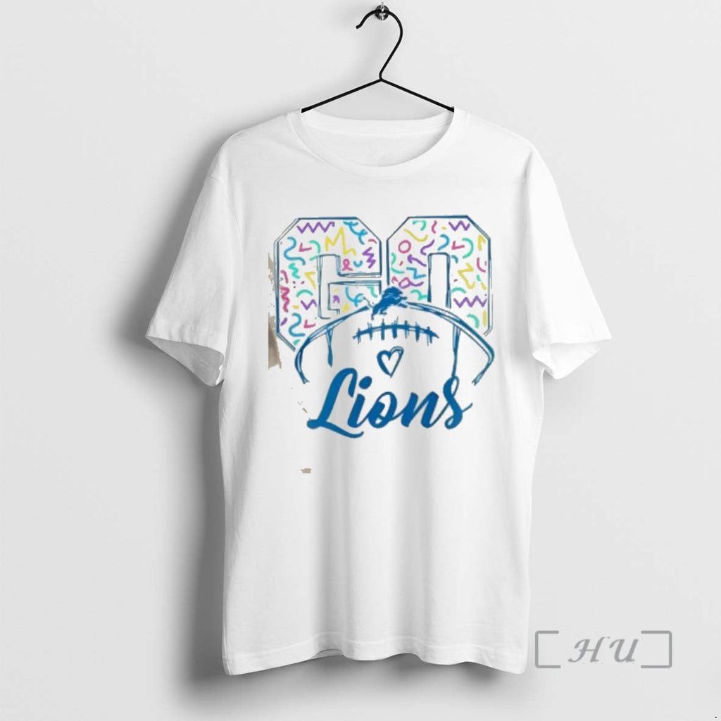 Officials Never Underestimate Woman Who Listens Nkotb Loves Detroit Lions T-Shirts, Hoodie, Sweatshirt