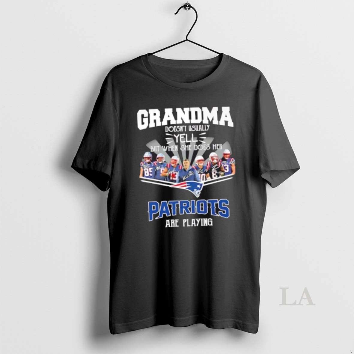 Original Coach Mike Vrabel Players Grandma Doesnt Usually Yell But When She Does Her T-Shirts, Hoodie, Sweatshirt