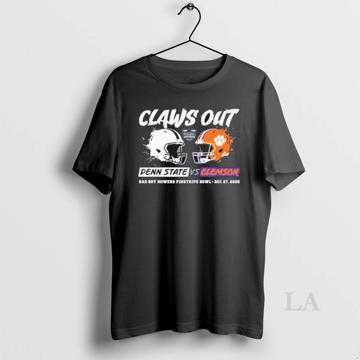 Original Penn State Vs Clemson 2025 Pinstripe Bowl Claws Out Dueling Helmets T-Shirts, Hoodie, Sweatshirt