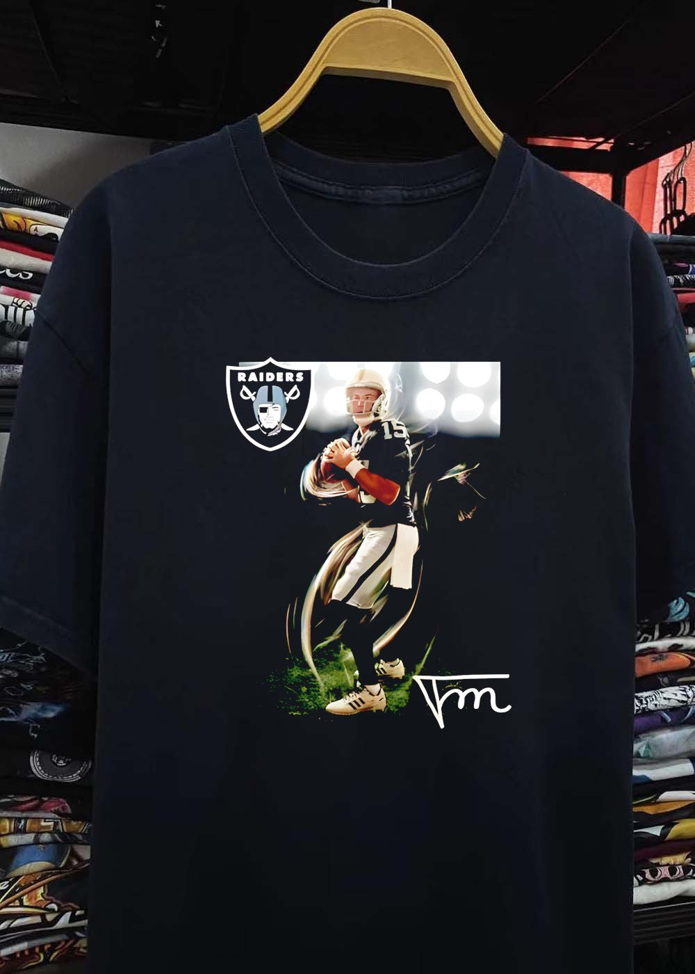Tm Raiders Quarterback 15 Passing the Ball Raiders T-Shirt