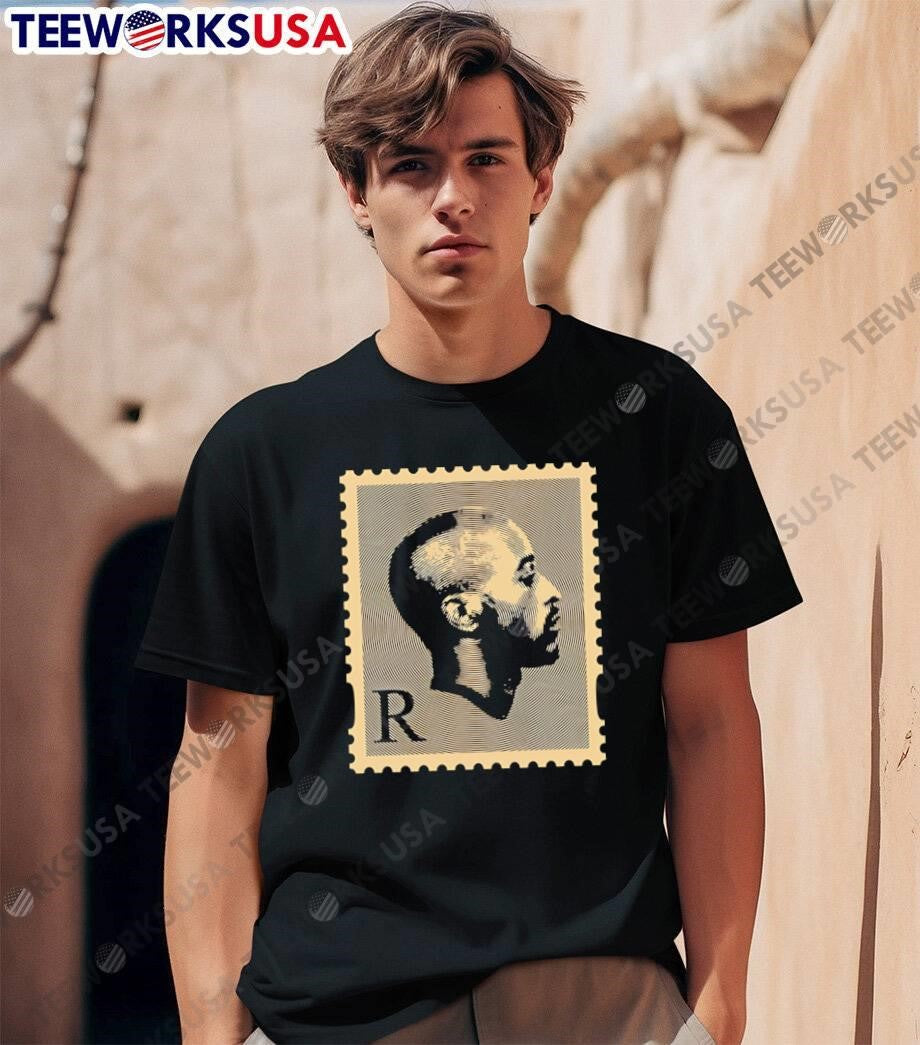 Vintage R Initial Stamp Portrait shirt