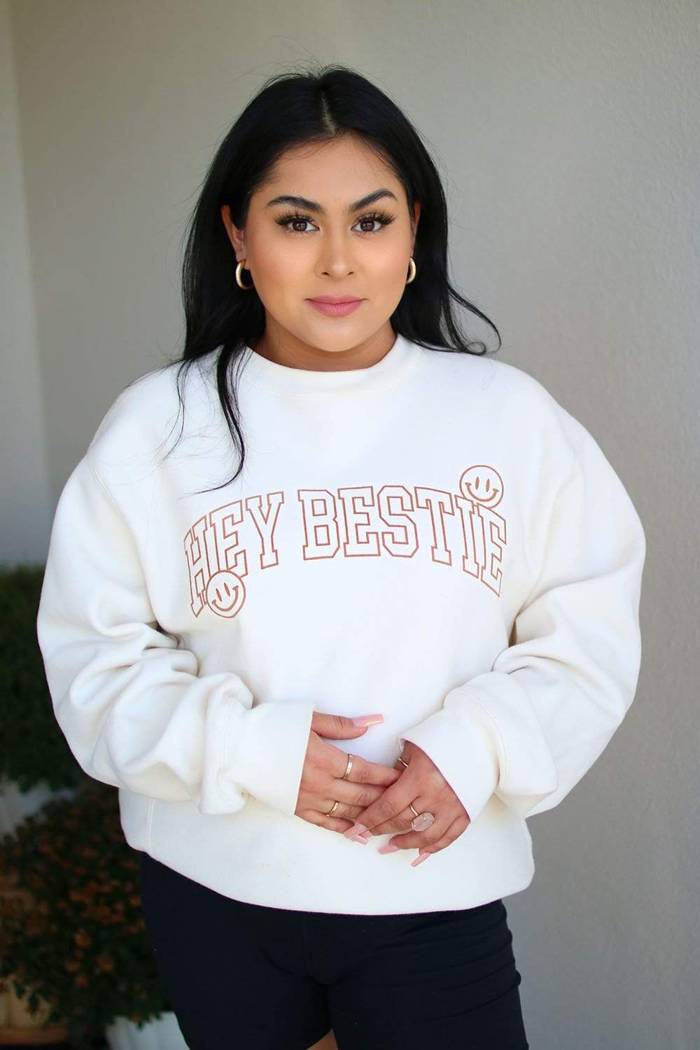 Makeup By Pita: Hey Bestie White Crewneck