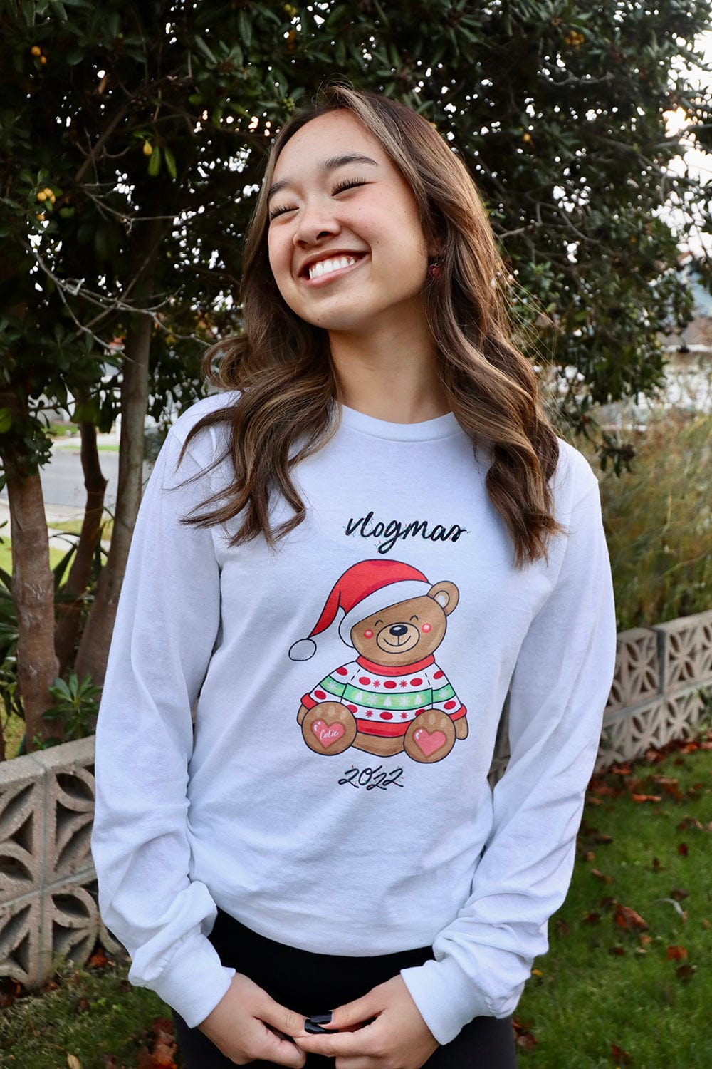 Nicole Laeno: Vlogmas 2022 White Longsleeve