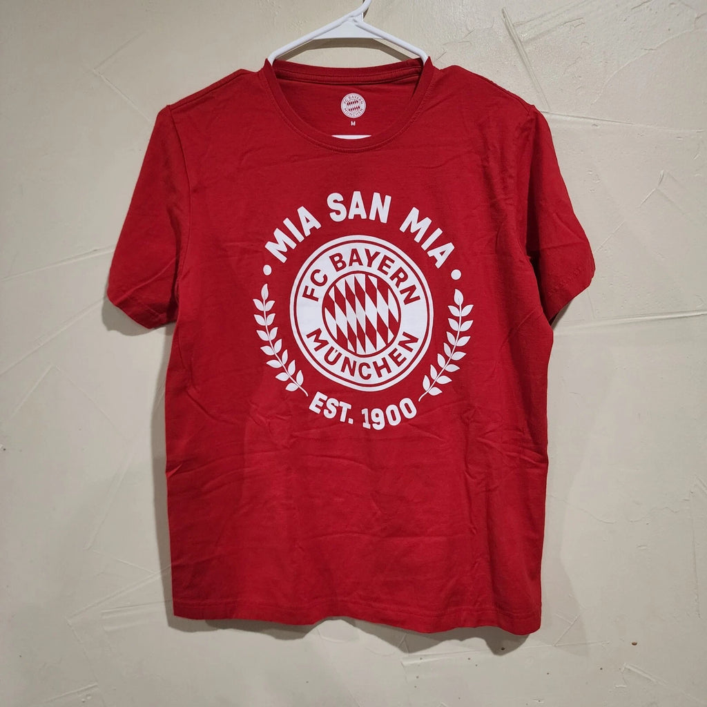 Official FC Bayern Munchen Red t-shirt Sz M Mia San Mia