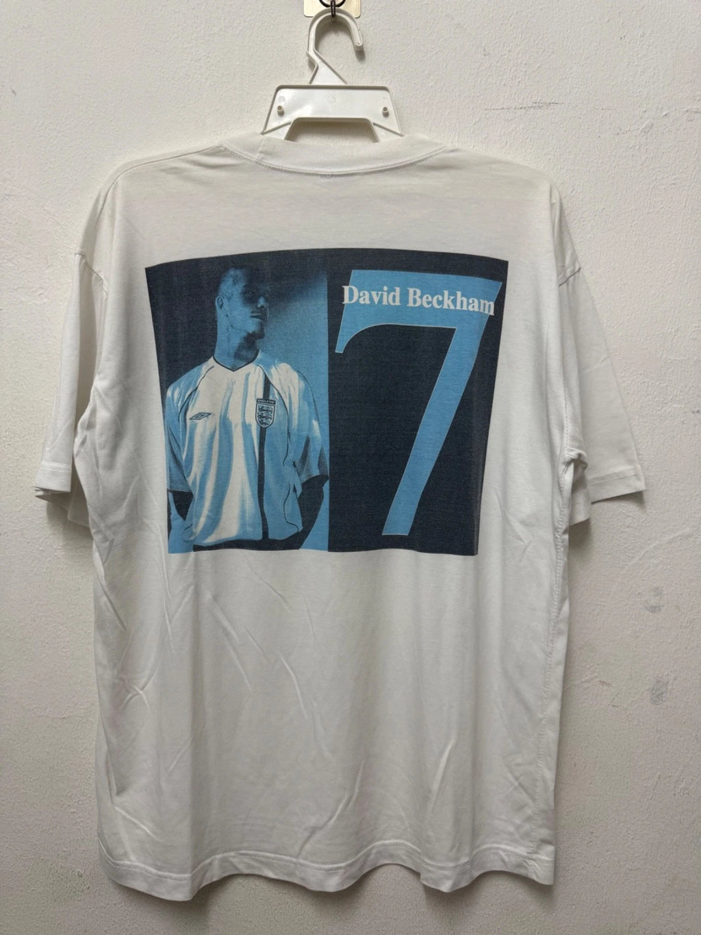VINTAGE 90’s DAVID BECKHAM FOOTBALL SOCCER ENGLAND NO 7 COUNTRY T SHIRT