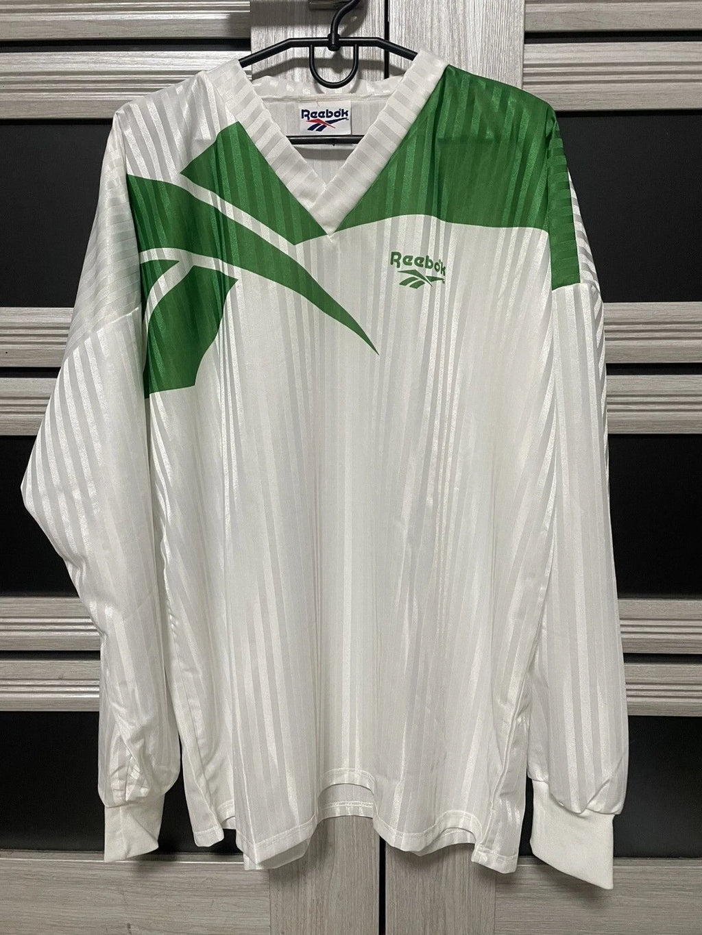 Vintage 90s Reebok Long Sleeve Jersey Shirt White Green Retro Soccer Style Mens