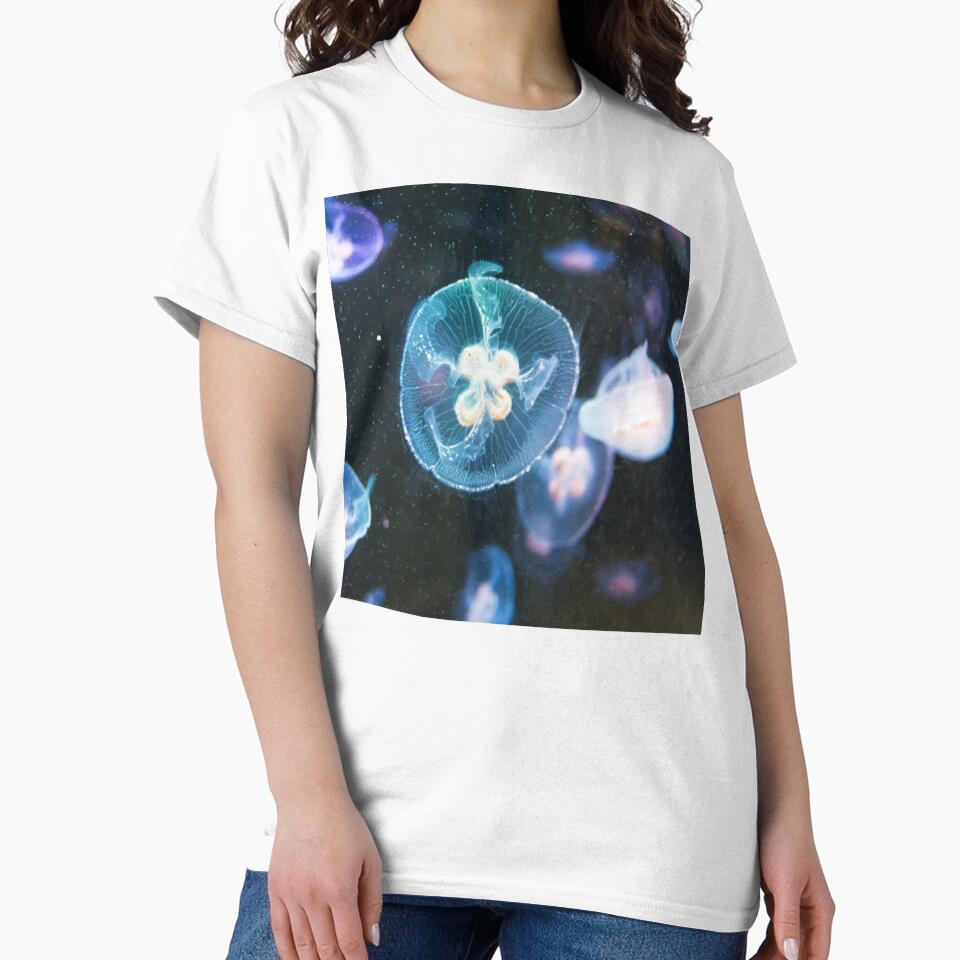 surreal jellyfish by nature scenerys