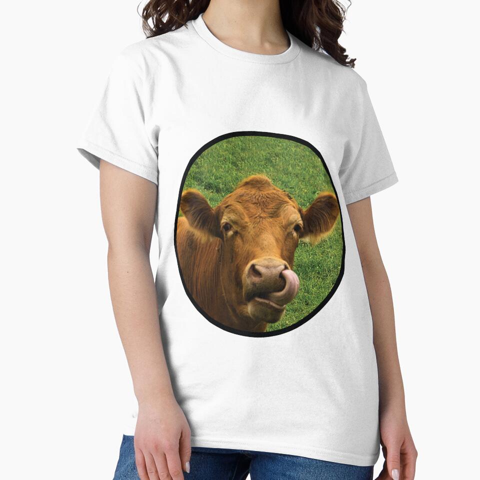 Cow with tongue out encircled by SketchWithLight
