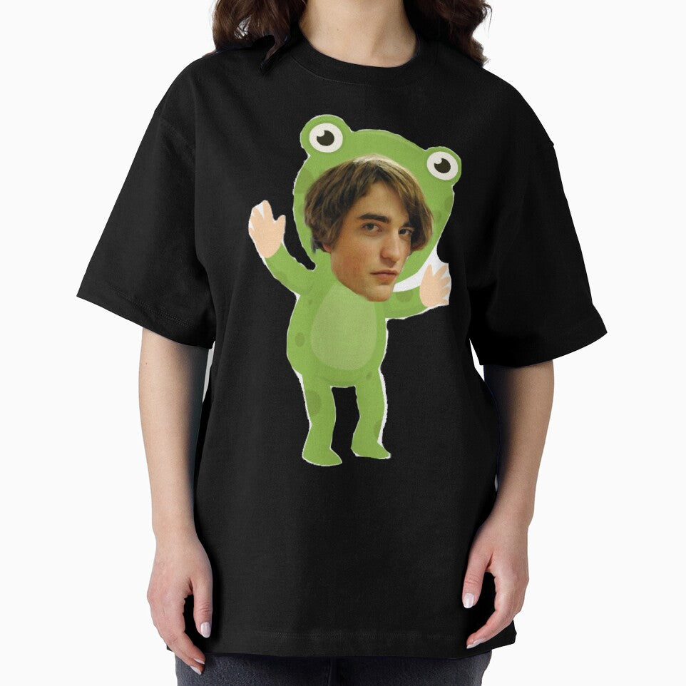 ribbit pattinson Oversized by planetconi