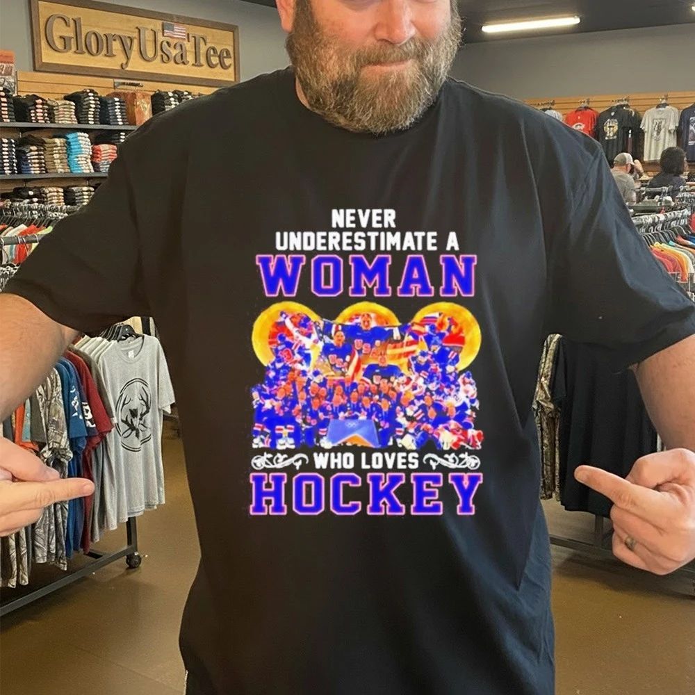 Usa women hockey never underestimate a woman who loves hockey graphic Shirt