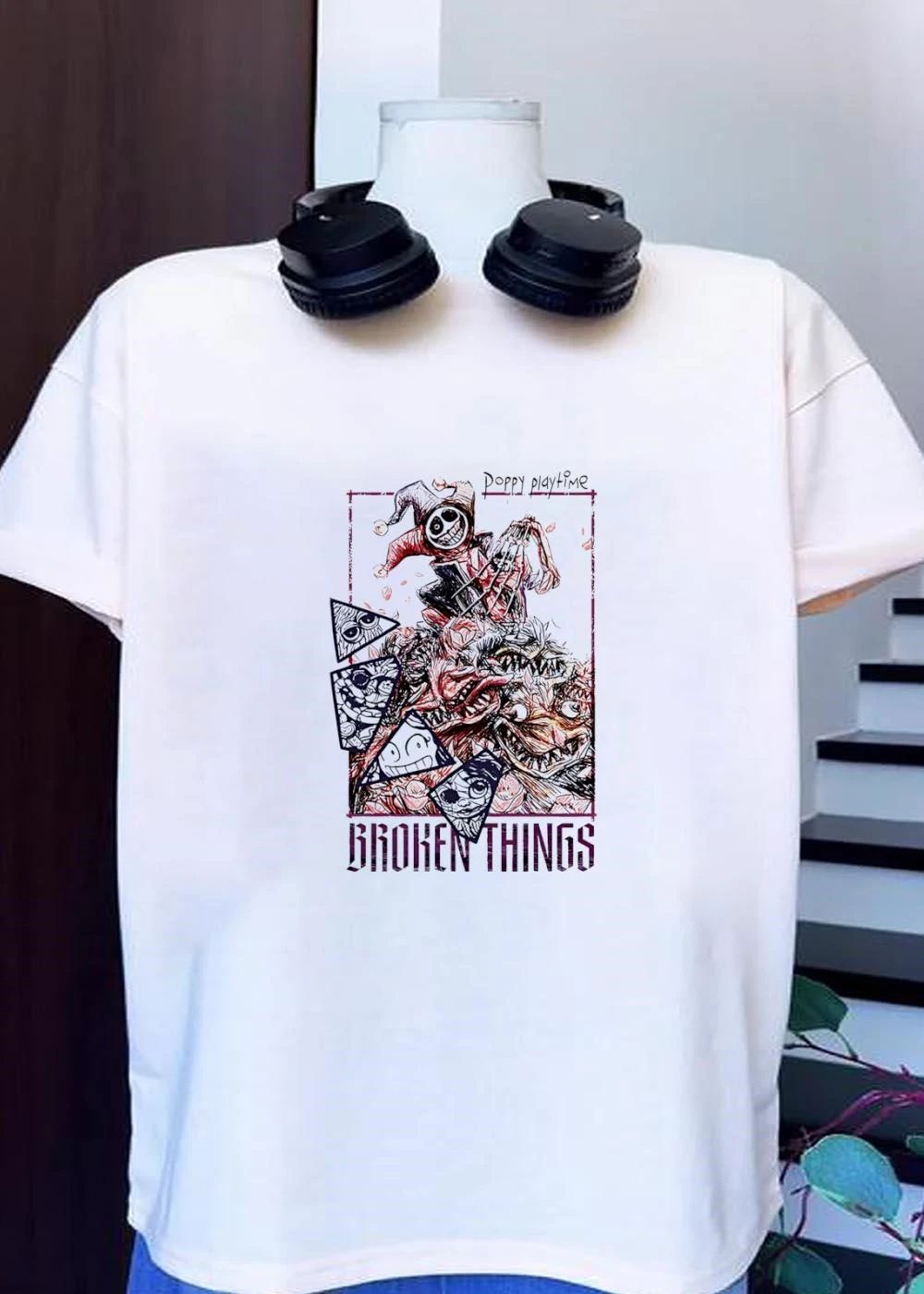 Poppy Playtime Broken Things Jester Monster Horror Art T-Shirt